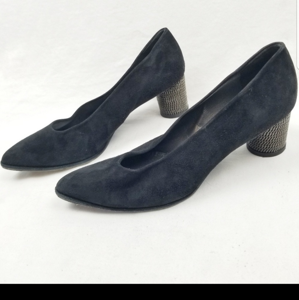 Stuart weitzman round chain heels